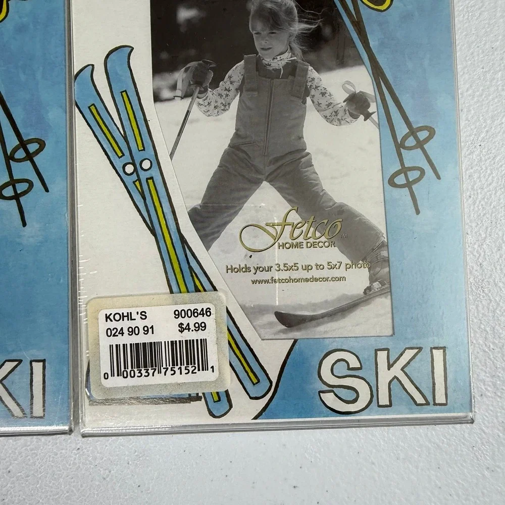 NEW Fetco skiing magnetic plastic picture photo frame home decor 6